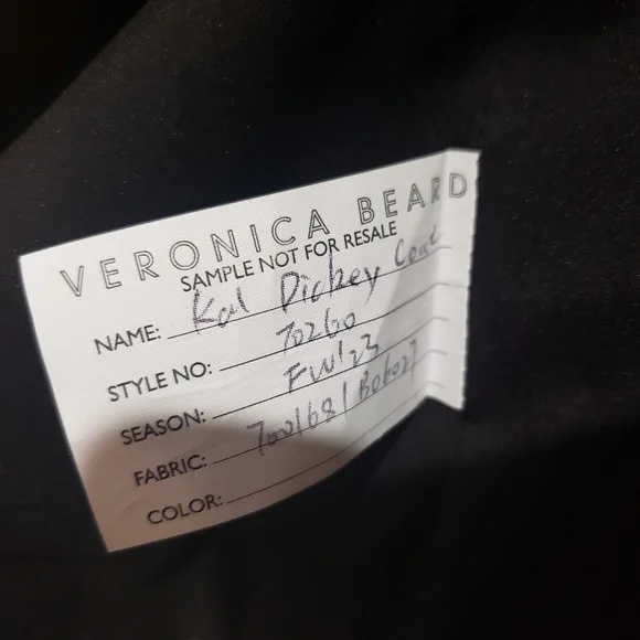 Veronica beard trench coat military style size 4 tan belted - Picture 6 of 6